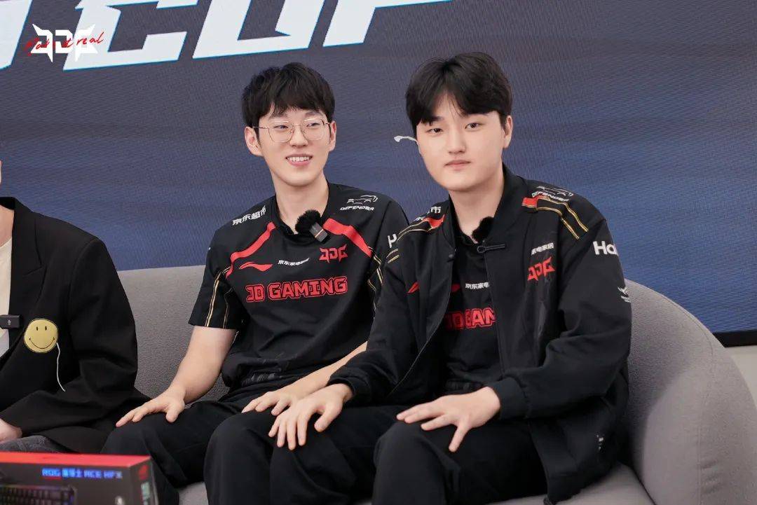 开云中国官网APP-Scout意外战胜TES，最后时刻胜出引爆全场！观众掌声雷动(俄罗斯战争电影营)